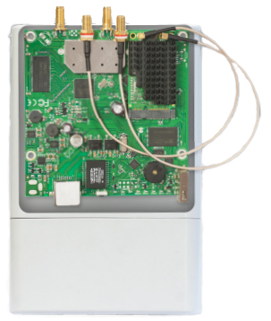 Rendered image shows internals of BaseBox with optional second wireless card